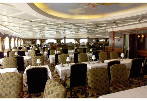 El elegante restaurante Discoveries
